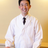 岡崎 敏彰シェフ