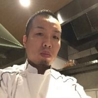 卯野 文崇シェフ