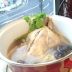 鶏の煮込みの清湯スープ鍋　