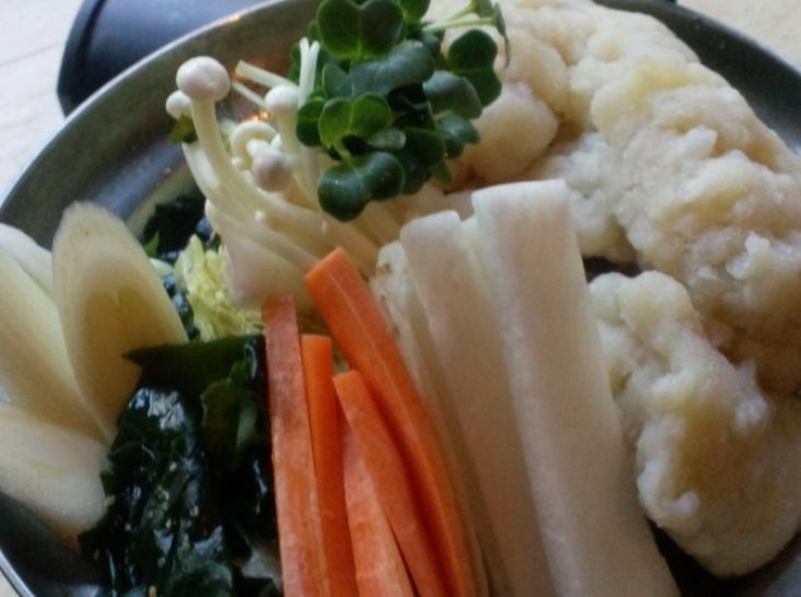 いか団子の味噌鍋 ～季節の野菜と共に～