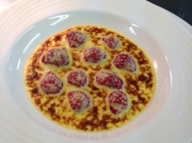 パルテノ風イチゴの濃密なめらかグラタン 井上 憲治シェフのレシピ