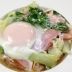 ベーコンとチンゲン菜の目玉焼き