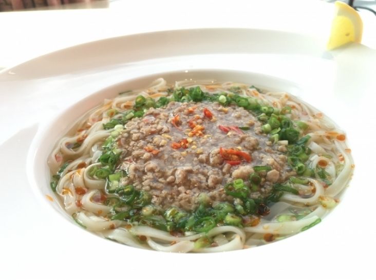 ベトナム風激辛塩タンタン麺