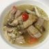 秋の茸と鶏肉の食べるスープ　バジル風味