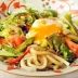 もろみドレッシングの温玉サラダうどん