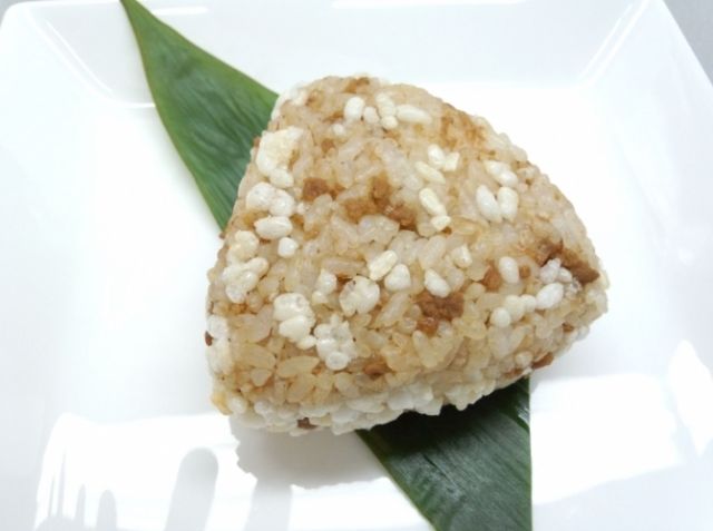 ガリッガリッの新食感おにぎり 鰹節の旨味と中華の甘味仕上げ 嶋倉 秀一シェフのレシピ シェフごはん