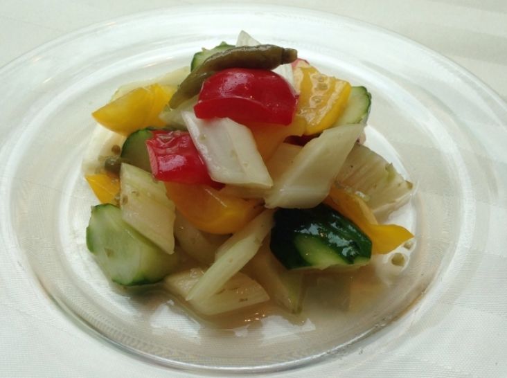 塩漬け山椒で味わう彩り野菜のピクルス