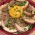 鶏もも肉のやわらかロール丼